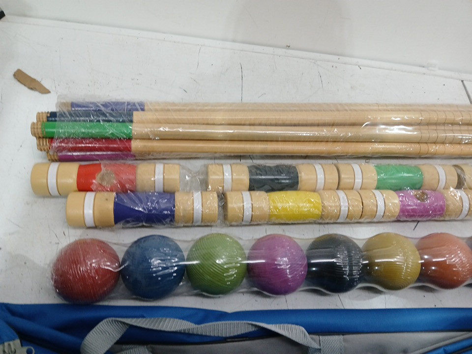 SPEEDARMIS 8 PLAYER CROQUET SET WITH 28" AND 32" SIZE MALLETS - ASSORTED COLOURS image 5