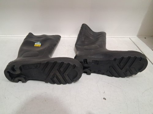 PIONEER HEAVY DUTY STEEL TOE PVC WORK BOOT CSA CLASS - SIZE 9 - BLACK (model: ‎V4710270-9) image 4