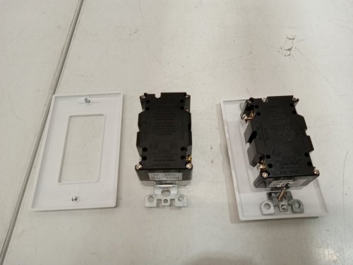 2PK DEWENWILS SELF TEST LED INDICATOR WALL OUTLET & WALL PLATE - 20amp - WHITE - (MODEL:HGFB20B) image 3