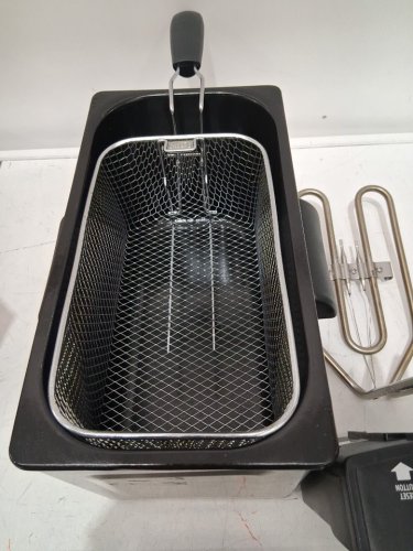 Hamilton Beach Professional Style Electric Deep Fryer - 3L capacity - Stainless Steel (model: 35032) image 5