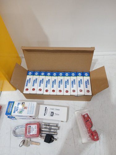 59PC VEVOR electrical LOCKOUT TAGOUT kit - red/ yellow (model: BD-X07-D41) image 11