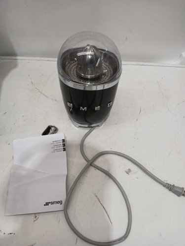 smeg citrus juicer - black (model:cjf11blus) image 7