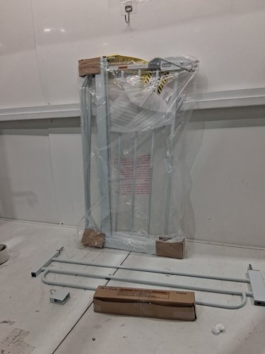 REGALO EASY-STEP METAL WALK-THROUGH SAFETY GATE - 29'' - 38.5" x 30" - WHITE - (MODEL: 1160DS) image 3