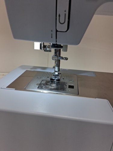 SINGER Heavy Duty High Speed Sewing Machine - GREY (MODEL: HD4423) image 2