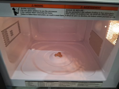 black and decker stainless steel microwave - 700W - 0.7 cuft - black/silver (model: em720cB7-P/CA) image 4