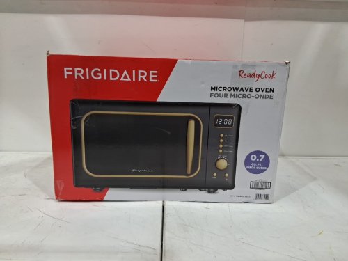 Frigidaire Retro Microwave Oven - 0.7CU.FT - 700W - retro Black/Gold (Model: EMW788-BLACKGLD) image 11