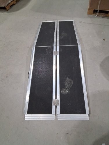 non-slip Wheelchair Ramp with Support Legs - 800lbs max - 7FT -silver/black (model: WR03-7FT-30-T-A) image 6