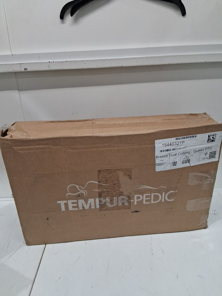 Tempur-Pedic TEMPUR-Cloud Breeze Dual Cooling Pillow - Queen - WHITE/BLUE image 4