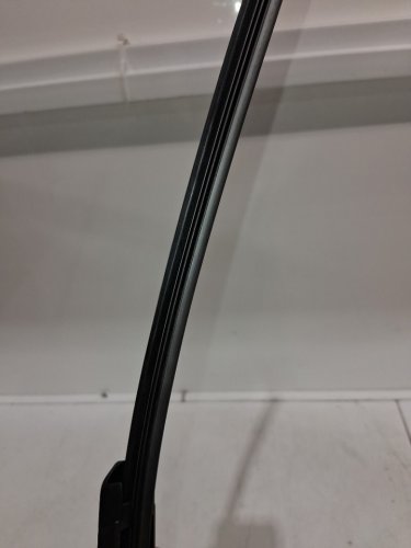 MICHELIN GUARDIAN BEAM WIPER BLADE - DRIVER SIDE - 24" - BLACK (MODEL: 1680379) image 4