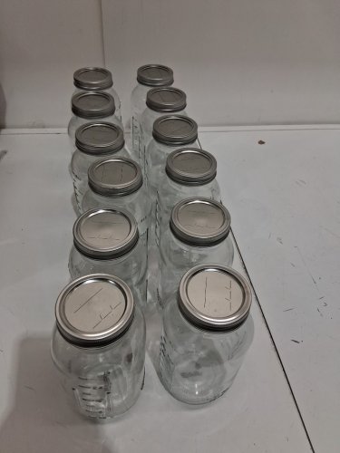 12pk Ball regular mouth mason jars with lids and bands - 31.6oz - clear (model: 2016885) image 2