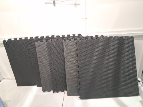 6pk vevor interlocking foam floor tiles - 24" x 24" - 24 square foot coverage - black/grey image 2