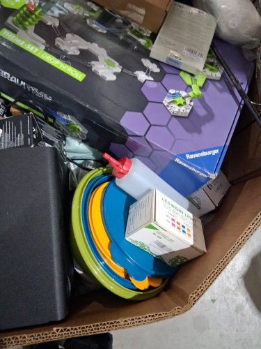 assorted MIXED item MYSTERY PALLET - VARIOUS PRODUCTS - aprox 300+ - (pallet #19) image 4