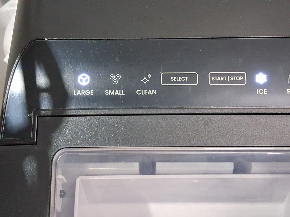 Iceman Dual-Size Ice self cleaning portable counter top ice maker - 22lbs/24hrs - black (model: rj56-bul-12) image 3