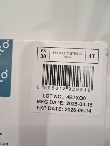 ** expiring soon** 30pk inito fertility monitor strips with tracking app compatibility - green/white image 4