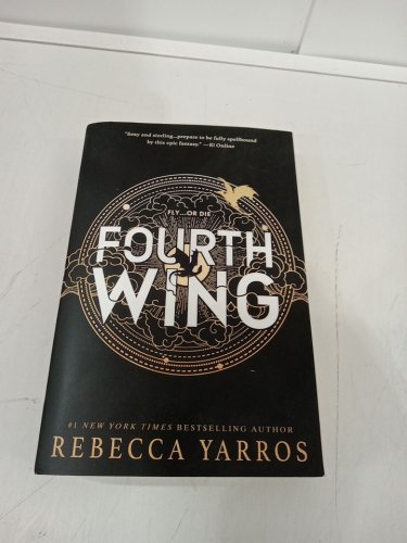 (Paperback) Fourth Wing: A novel by Rebecca Yarros image 2