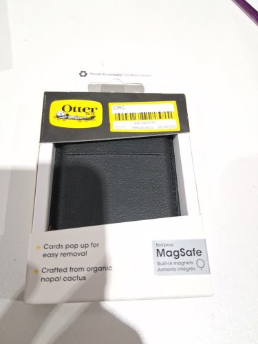 OtterBox Symmetry Series Cactus Leather Wallet for magsafe - black (model: 77-97099) image 2