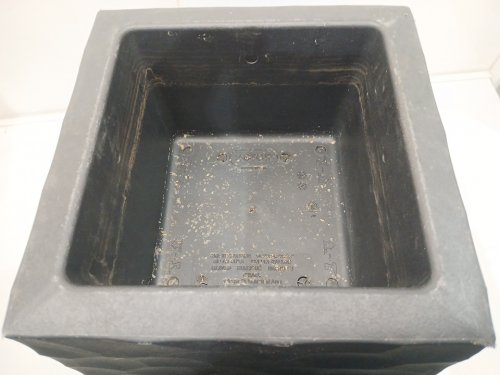 Keter Stone-look Tapered Planter - 22.5" - black (MODEL: 1992432) image 5