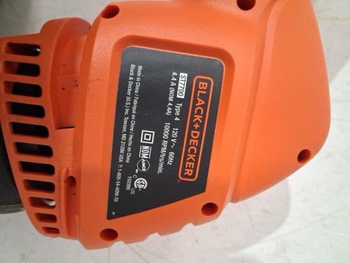 BLACK + DECKER 2-IN-1 CORDed STRING TRIMMER AND EDGER KIT- 13" CUT SWATH - orange/black (MODEL: st7700) image 3