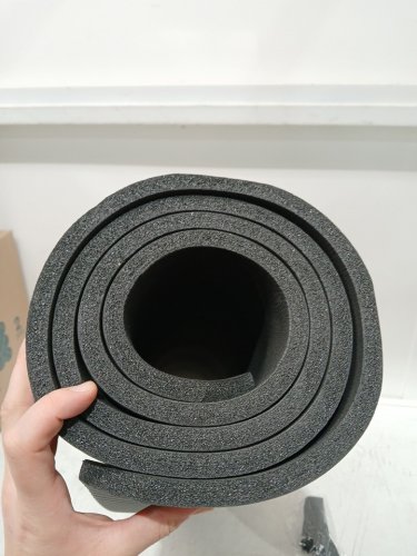 AMAZON BASICS EXTRA THICK YOGA MAT WITH CARRYING STRAP 74" X 24" X 0.5" - BLACK (MODEL: ‎YM2001) image 4