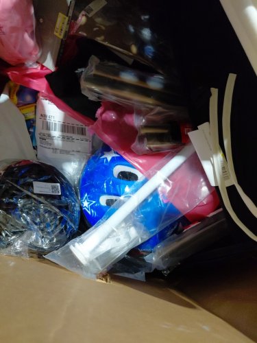 assorted MIXED item MYSTERY PALLET - VARIOUS PRODUCTS - aprox 300+ - (pallet #26) image 9