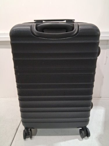 AmazonBasics Hardside Spinner roller Travel Luggage Suitcase - 26" - black image 3