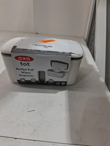 Oxo Tot Perfect Pull Wipes Dispenser - 8"x 6" - Grey (Model: 63121800) image 2