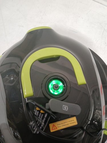 EZIOOV CORDLESS ROBOTIC AUTOMATIC POOL VACUUM CLEANER WITH A 90 MIN RUNTIME AND AUTO-PARKING - 50W 25.2V - BLACK/GREEN (MODEL: Y20) image 3