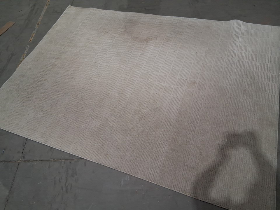 LIGHT SQUARE DESIGN RECTANGULAR RUG FOR LIVING ROOM - 4FT X 2.6FT - BEIGE image 2