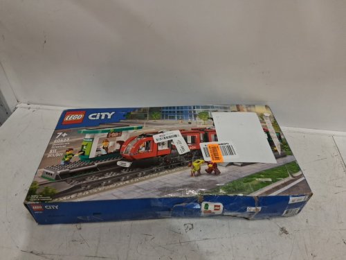 811PC LEGO City Downtown Streetcar and Station Tolley Playset (MODEL: 60423) image 2