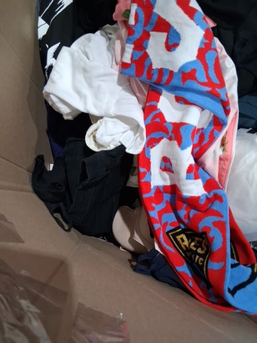 assorted MIXED Clothes MYSTERY PALLET - VARIOUS clothes and sizes - aprox 300+ (PALLET #3) image 4