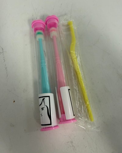 3PC Emmeliestella soft silicone Cat Toothbrush - Pink,  Blue, Yellow image 4