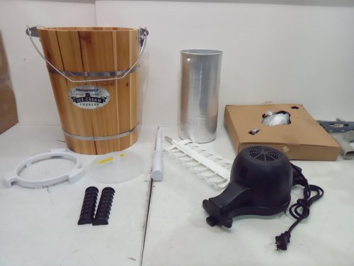 elite gourmet old fashioned wood bucket electric ice cream maker with die‑cast hand crank - 6qt - pine (model: eim916) image 3