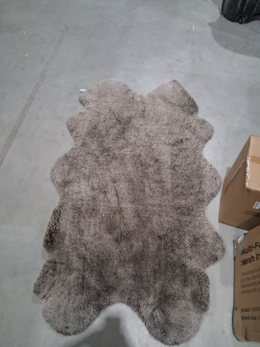 MON CHATEAU FAUX FUR QUAD IRREGULARLY SHAPED AREA RUG - 3.5FT X 6FT - brown (STYLE: 1420081) image 3