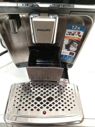 PHILIPS SERIES 4400 LATTEGO ESPRESSO/COFFEE MAKER MACHINE WITH MILK FROTHER and BUILT-IN COFFEE GRINDER - 120V - BLACK/CHROME (MODEL: EP4444) image 7