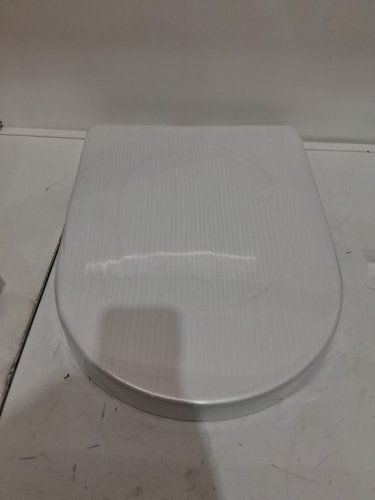 D Shaped Toilet Seat with Soft Close - 17.3" - white image 2