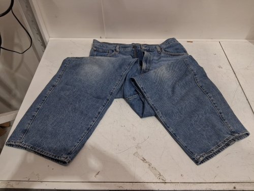 WOMEN'S LEVI'S Cinch Barrel Jeans - 32w x 31l - dark wash (style: PC9-003V5-0001) image 2