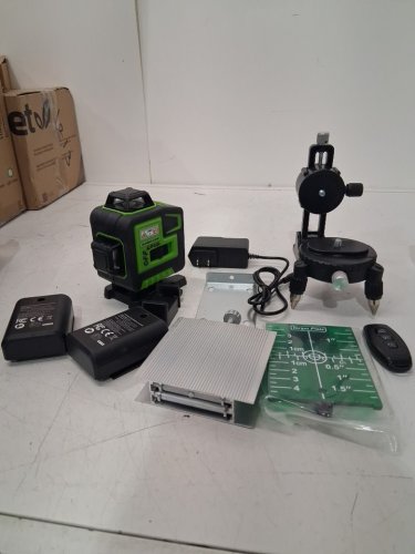 360º self leveling 16 line laser level - green/black image 3