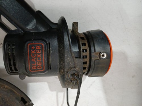 BLACK+DECKER STRING TRIMMER/EDGER - 10" - BLACK/ORANGE (MODEL: LST201-ca) image 7