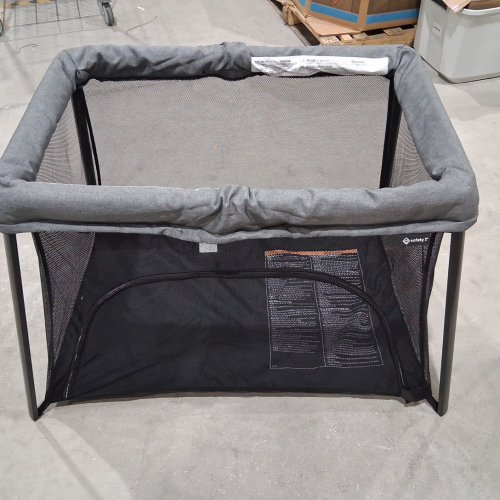 SAFETY 1ST DREAM AND GO LIGHTWEIGHT FOLDABLE PLAYARD WITH SOFT MATTRESS AND ZIP-UP BASSINET - 26" x 31" x 42" - GREY WOLF (MODEL: 05112CGRW) image 4