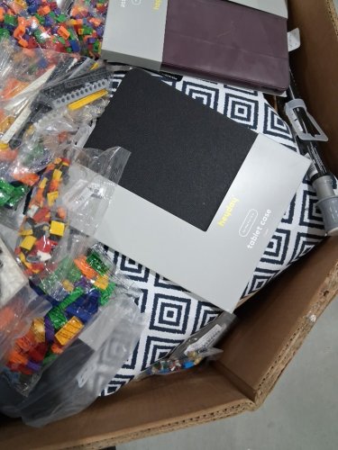 assorted MIXED item MYSTERY PALLET - VARIOUS PRODUCTS - aprox 300+ - (pallet #38) image 4