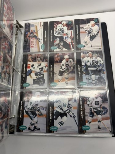 450 APPROX ASSSTD PARKHURST 1992 HOCKEY NHL CARDS image 11