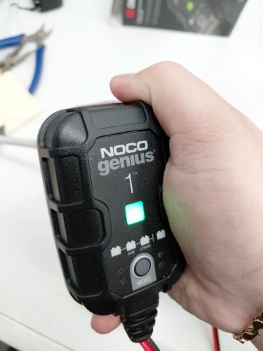 NOCO GENIUS1 1A Fully-Automatic Smart Charger - 6V/12V Battery Charger, Battery Maintainer, & Battery Desulfator With Temperature Compensation (model: genius1) image 2