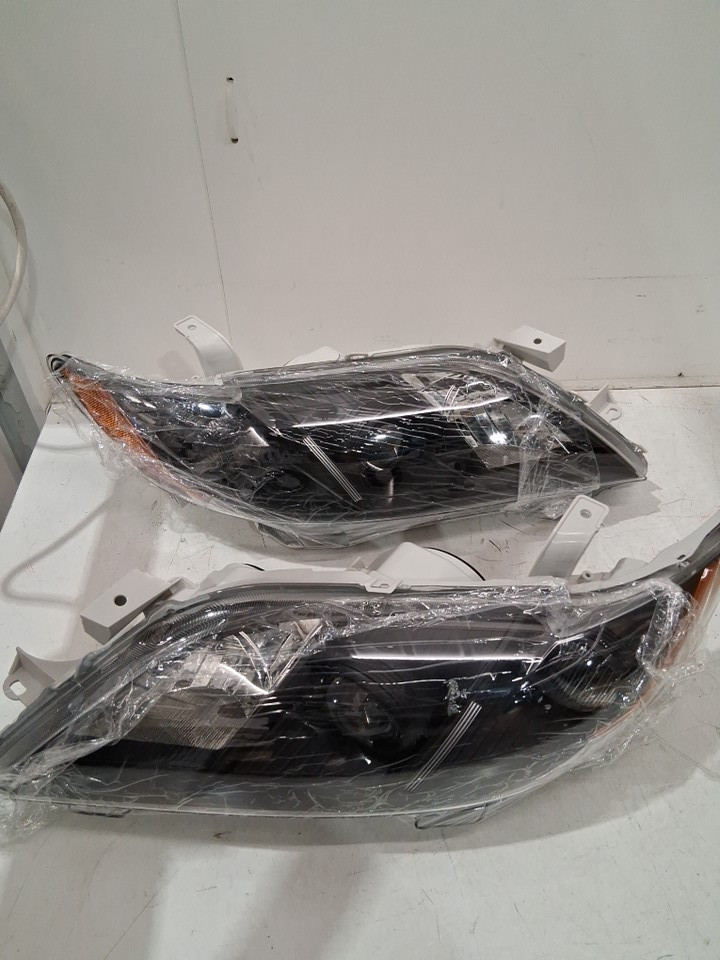 2PK Munirater Headlight Assembly for Toyota Camry 2007-2009 - Black with Amber Corner (MODEL: 8113033652 / 8113033662) image 3
