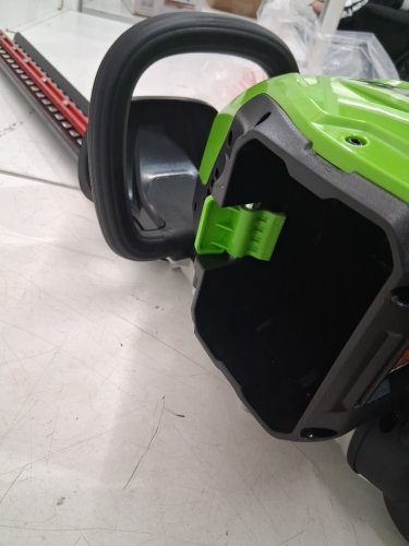 Greenworks Pro Battery Powered Cordless Hedge Trimmer *Tool Only* - 80V - 26" - Green (MODEL: 2200702) image 5