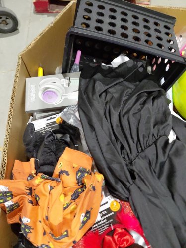 assorted MIXED item MYSTERY PALLET - VARIOUS PRODUCTS - aprox 300+ - (pallet #26) image 7