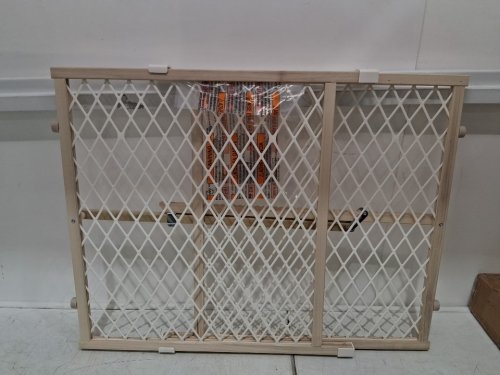 toddleroo by North States Diamond Mesh safety Gate - 26.5" - 42" x 23" - wood (model: 4600) image 4