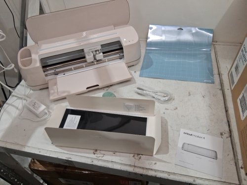 CRICUT Maker 4 SMART CUTTING MACHINE - seashell - (MODEL: CXPL3038/‎8002707) image 3