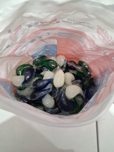110pk kirkland signature oxi power premium laundry detergent pods - (Model: 2675962) image 3