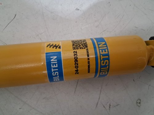 bilstein b6 4600 series rear shock - fits 1999-06 Chevrolet silverado 1500 & GMC sierra 1500 - yellow/blue (model: 24-029032) image 7
