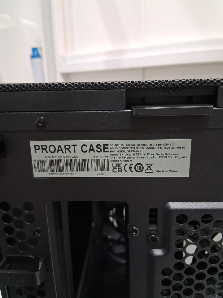ASUS ProArt E-ATX Case with Tempered Glass Panel with 100mm and 2x 200mm Fans - 420mm Radiator Support - Black Wood (model : PA401) image 13